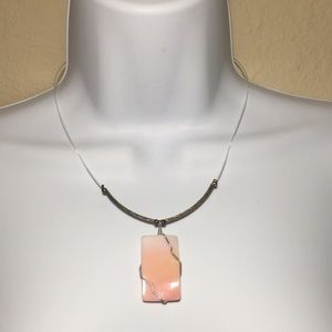 Wavy Pink Ombre Wire Pendant Necklace